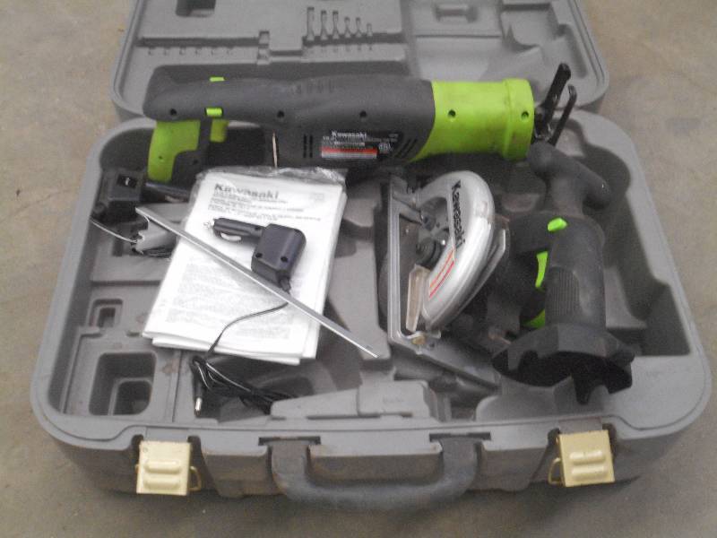 lot 81 image: Kawasaki 19.2Volt Cordless Saw Set,...