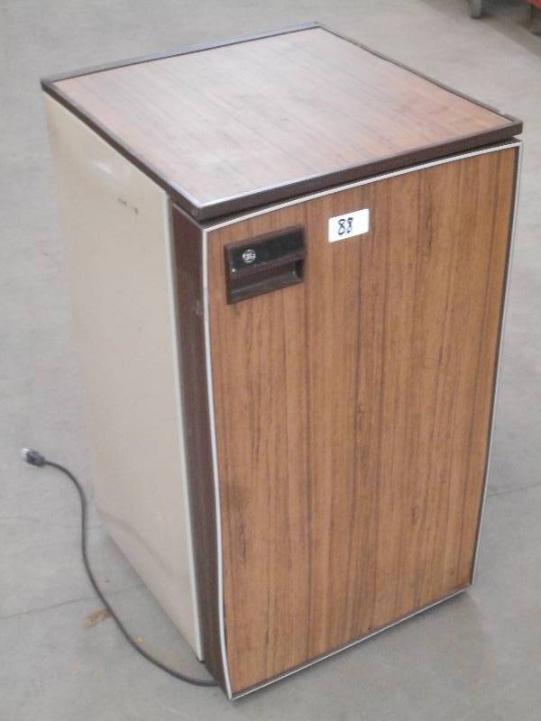 brown ge mini fridge