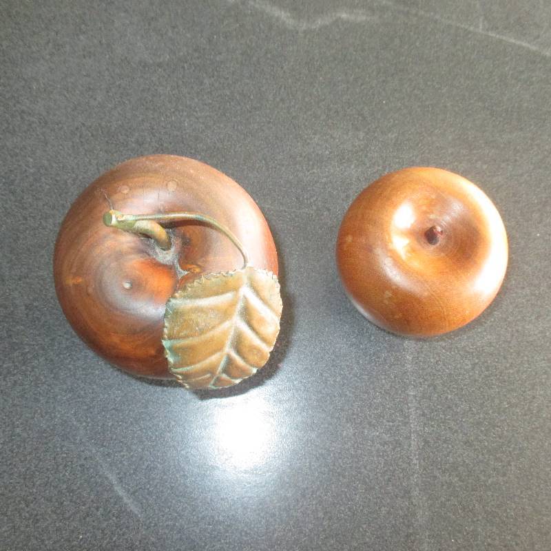 APPLES