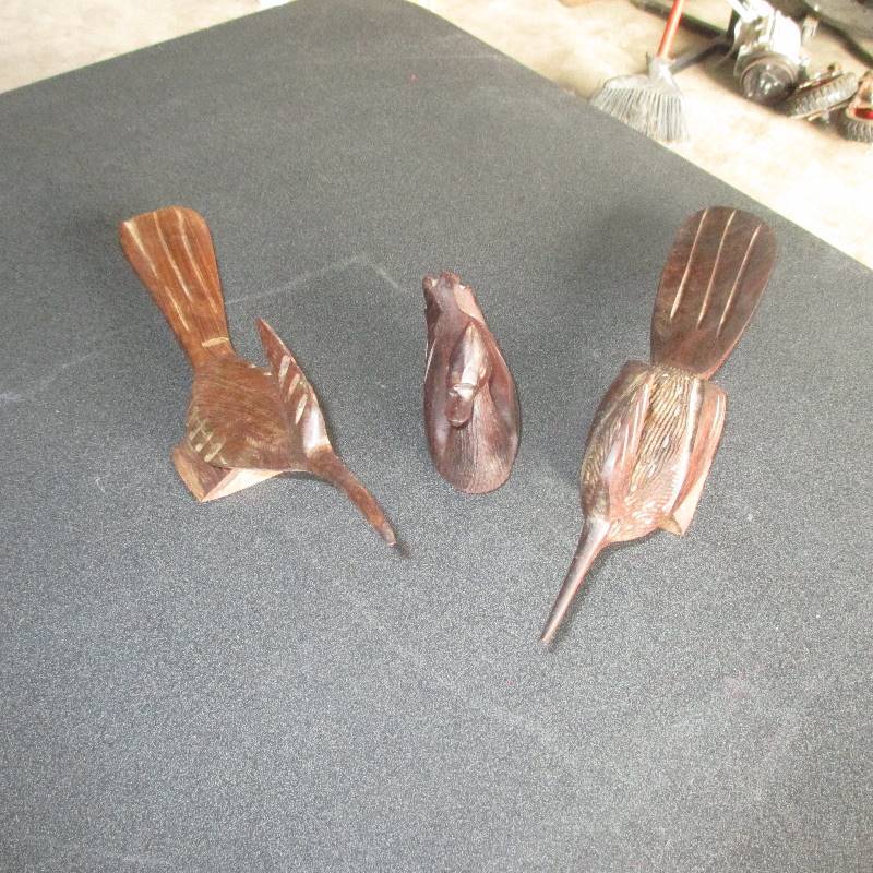 WOODEN FIGURIANS