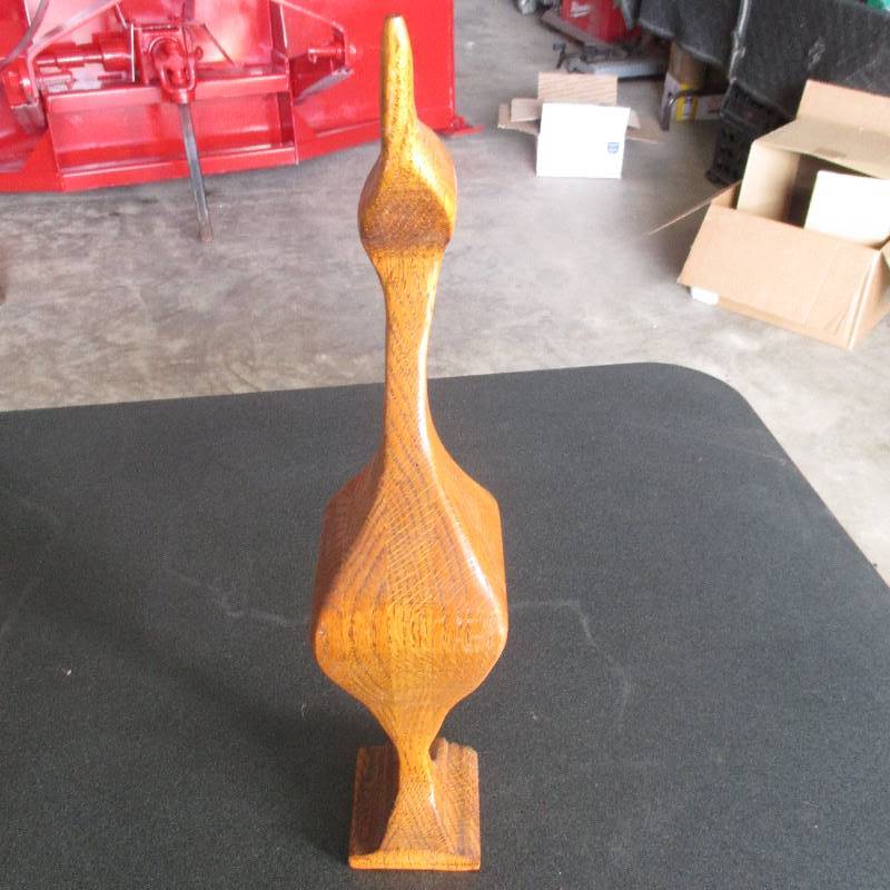 18 WOODEN CRANE