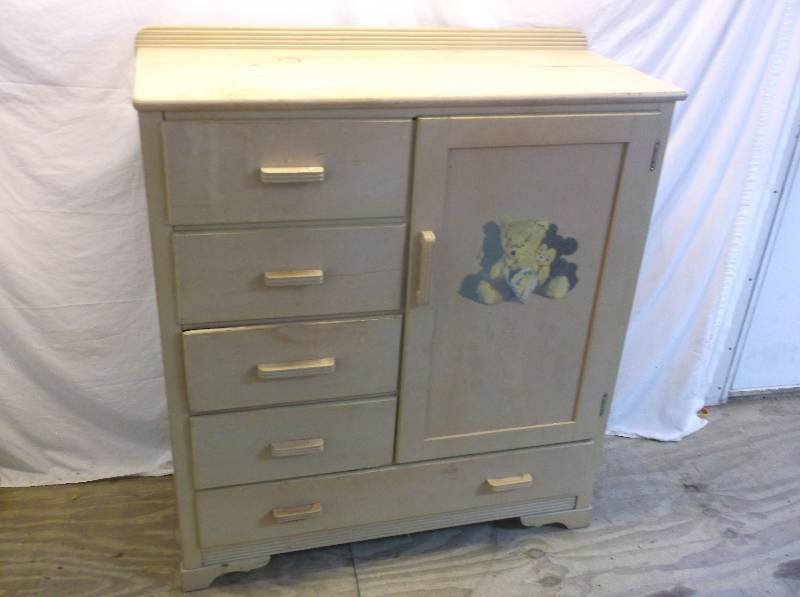 Dresser