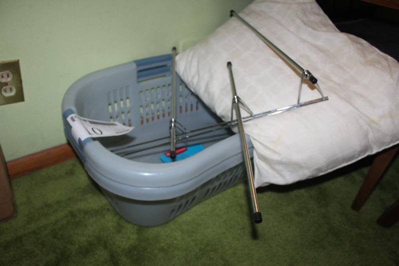 lot 10 image: Lot of (2) Laundry Baskets