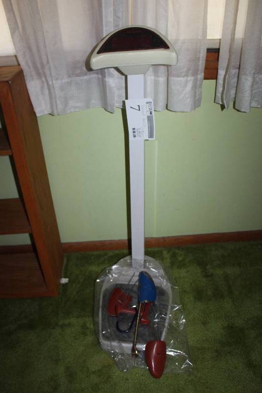 lot 7 image: Sunbeam Standing Digital Scale