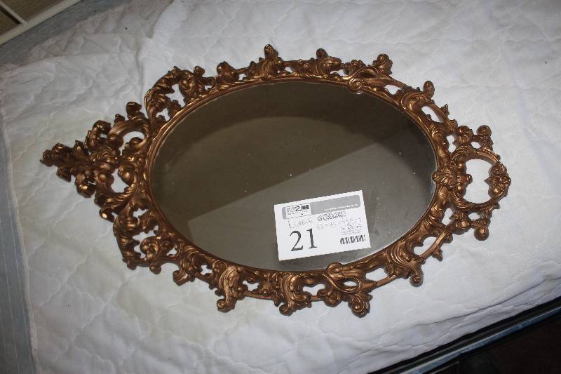 lot 21 image: Turner Decorative Wall Mirror