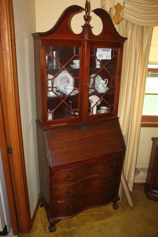 lot 80 image: 2-Glass Door 3-Drawer 3-Shelf Cabinet w Fold Top