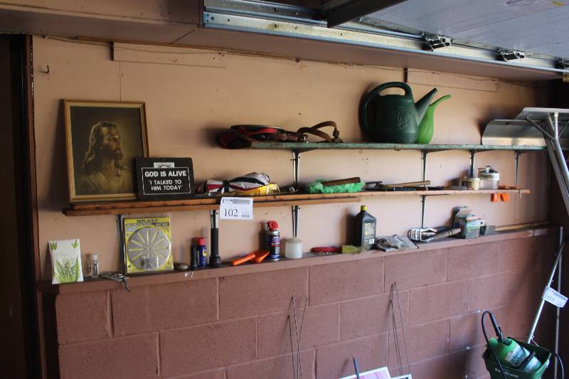 lot 102 image: Shelf Lot of Home Decorations, Misc Household