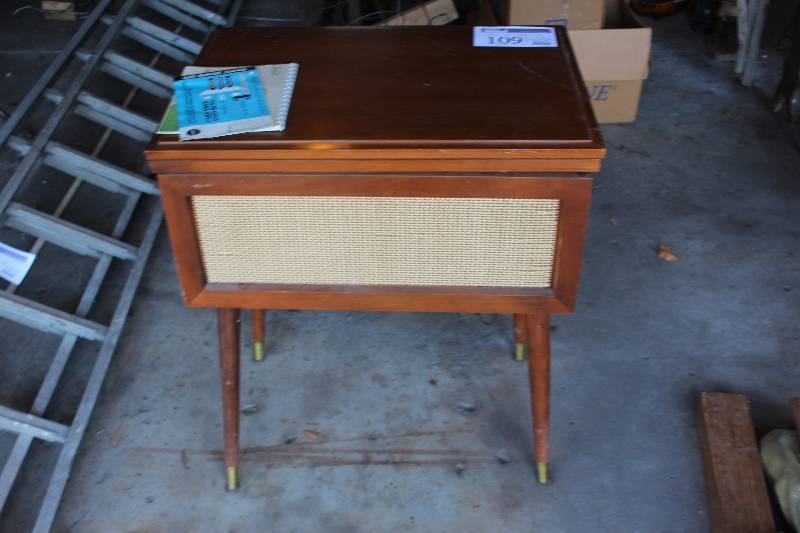 lot 109 image: Sears Kenmore Convertible Sewing Machine