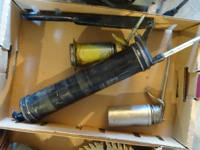 Grease Gun & Oil Cans