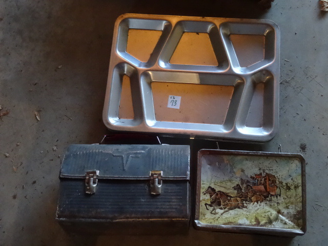 Lunch Boxes & Trays