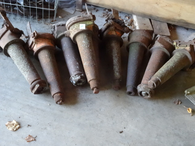 Wagon Spindles