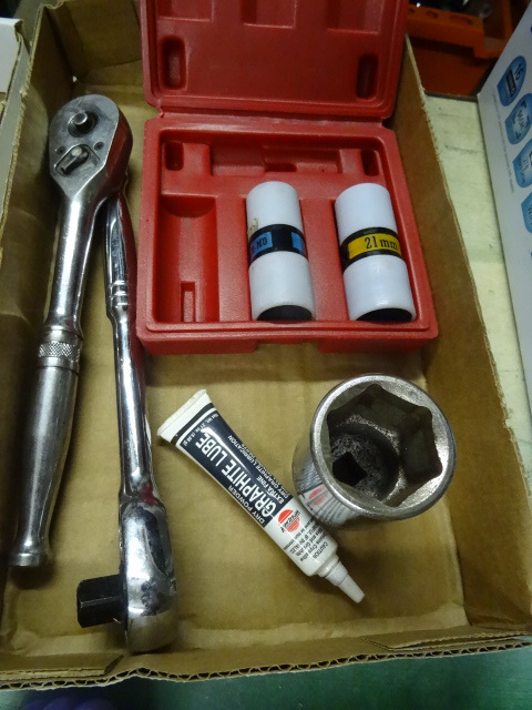 Wheel Nut Sockets, 2 Ratchets,