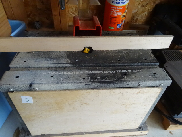 Router & Table