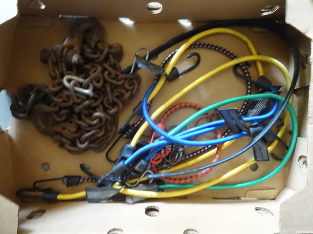 Chain & Bungees