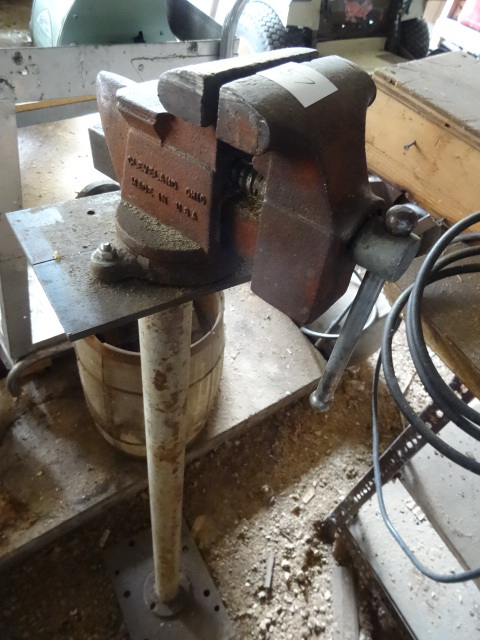 Vise on Stand