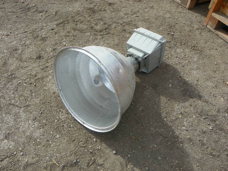 lot 231 image: Warehouse Light