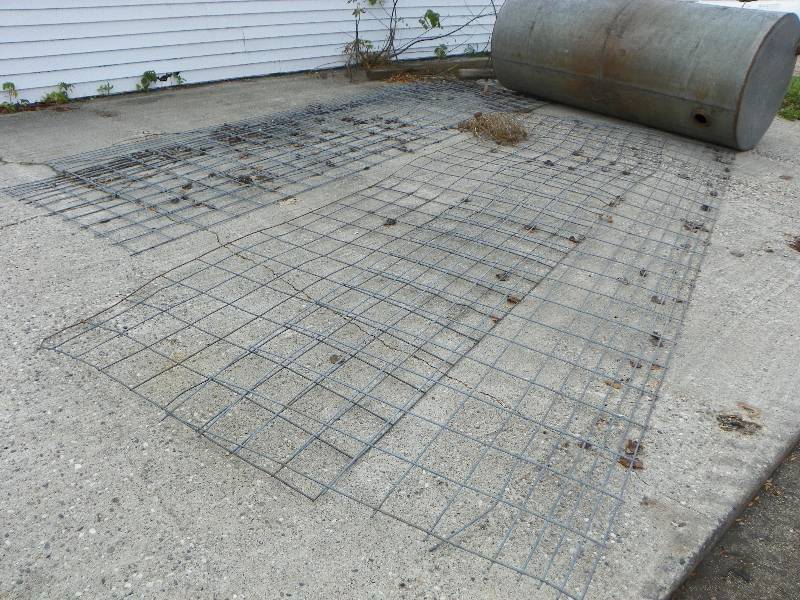 lot 250 image: Hog Fence