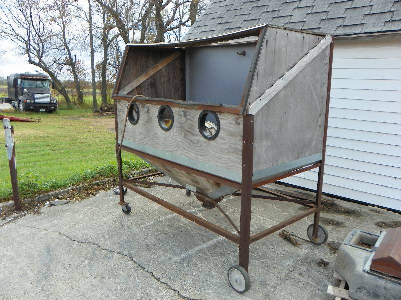 lot 252 image: Mobile Sandblaster housing