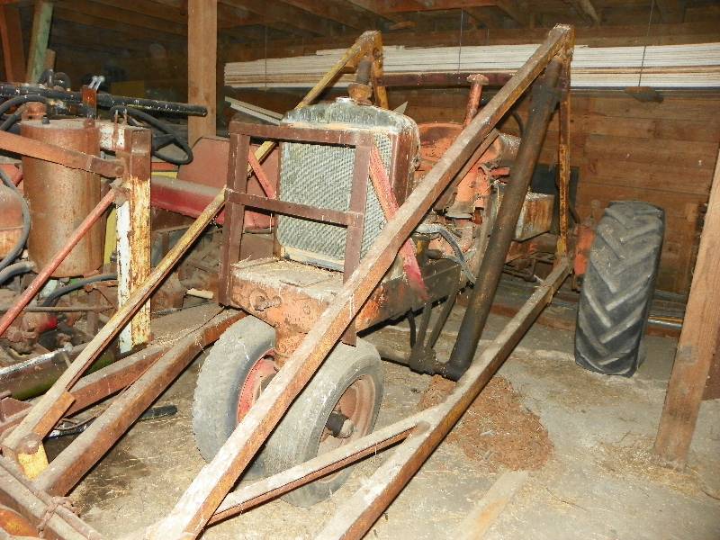 lot 254 image: Allis Chalmers Tractor