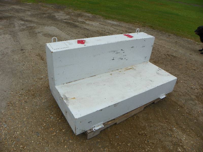 lot 255 image: Pickup Service Tank