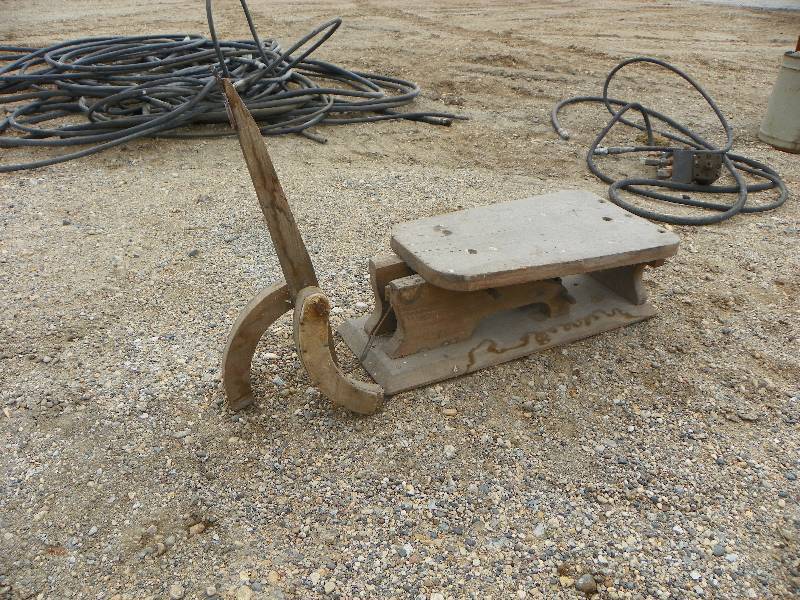 lot 265 image: Unknown Primitive