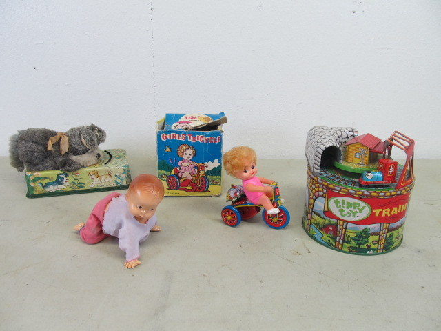 lot 57 image: Lot of Vintage 1960s Toys