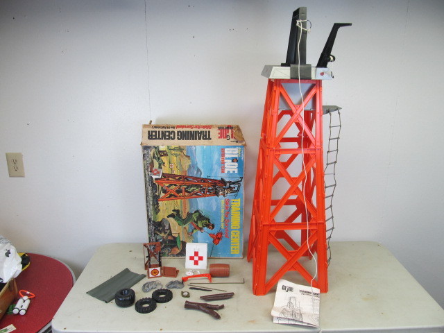 lot 58 image: Vintage 1970s GI Joe Training Center wBox