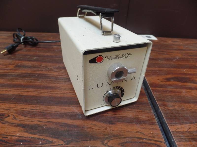 Halogen Illuminator