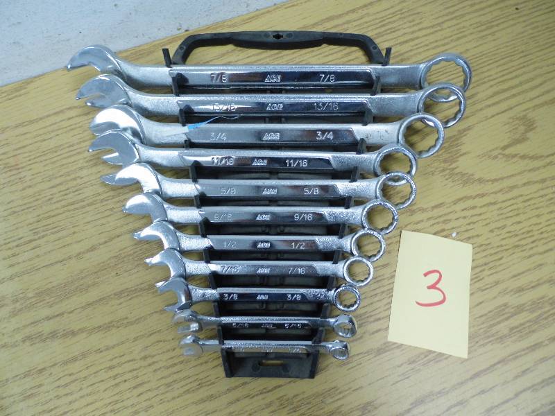 lot 3 image: Wrench Set