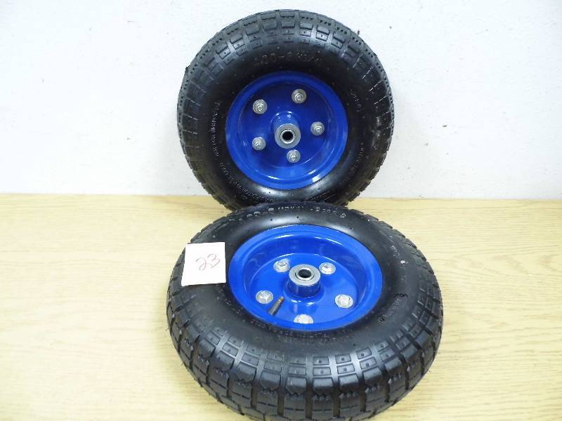 lot 23 image: 2 New Tires