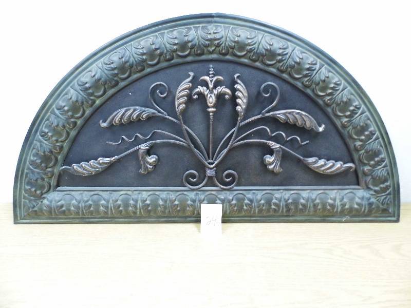 lot 24 image: Metal Wall Hanging