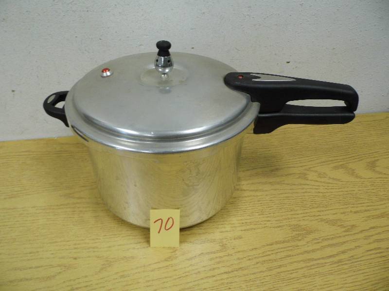 lot 70 image: Mirro Pressure Cooker
