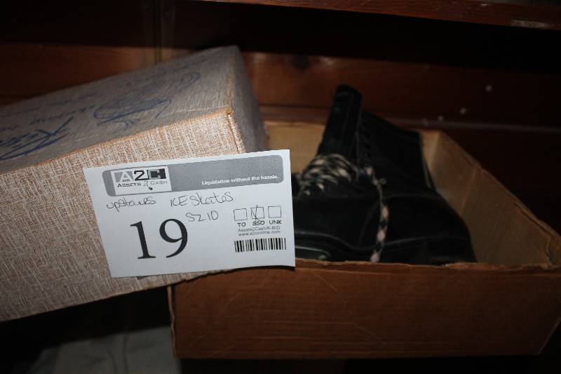 Size 10 Mens Ice Skates