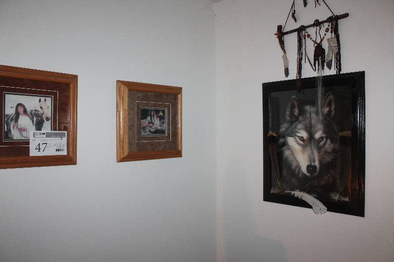 Lot of (5) Native American Photos, Ornaments
