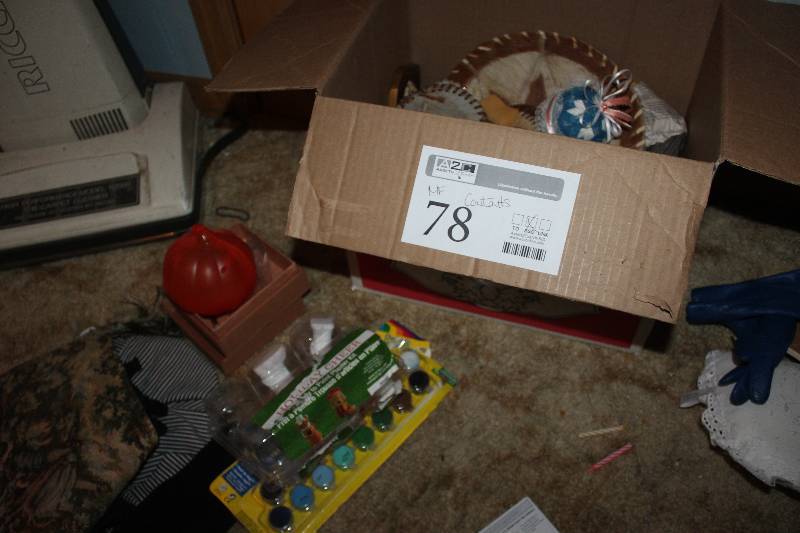 Contents Including Table Decorations