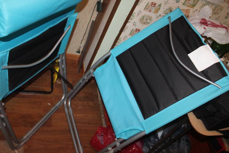 Lot of (2) Folding Chairs