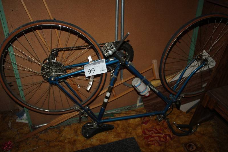 Rampar 10-Speed Bike Blue Frame, Black Seat, Water Bottle