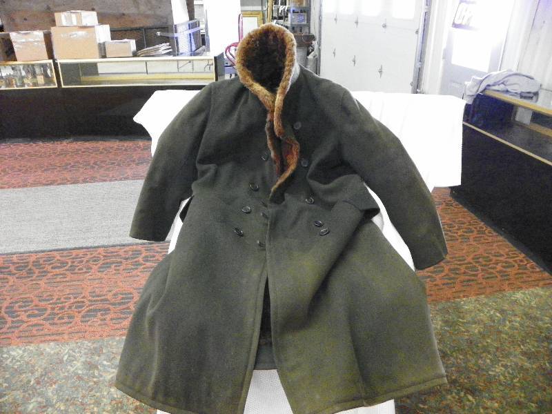 lot 225 image: European Military Style Woolen Coat