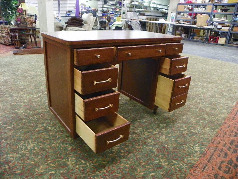 lot 252 image: Old School Wooden Desk With 8 Drawers, 44 x 31 x 22