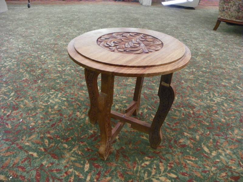 lot 269 image: Unique Small Round Decorative Table, Approx 16 tall