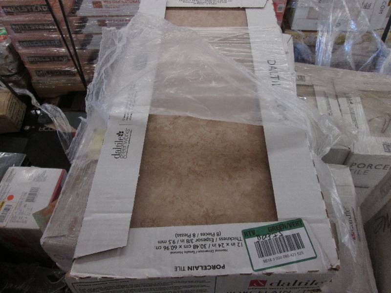 lot 38 image: Lot of 3 partial cases of Daltile P...
