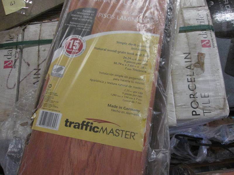 lot 65 image: Lot of 2 cs Traffic Master Gladsto...