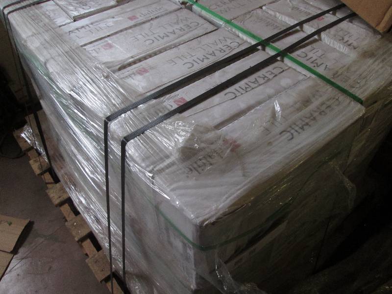 lot 91 image: Lot of 32 cs Daltile Broadmoor Pla...