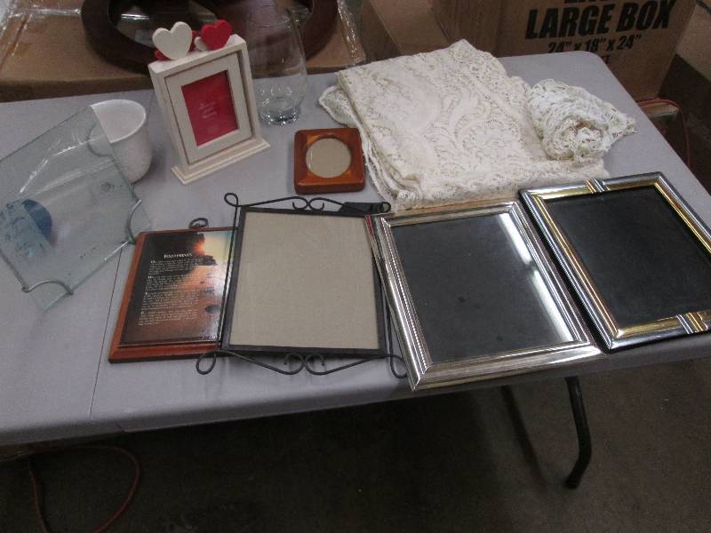 lot 15 image: Assorted Items Doily, Lace table c...