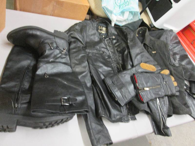 lot 67 image: Motorcycle Leather Gear Medium Cha...