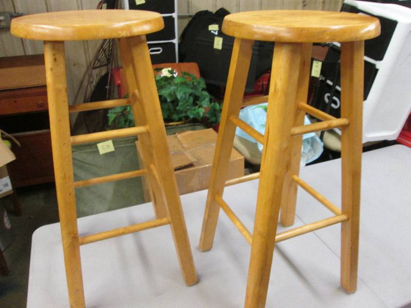 lot 68 image: 3 Wooden Bar Stools( 2 shown in ima...