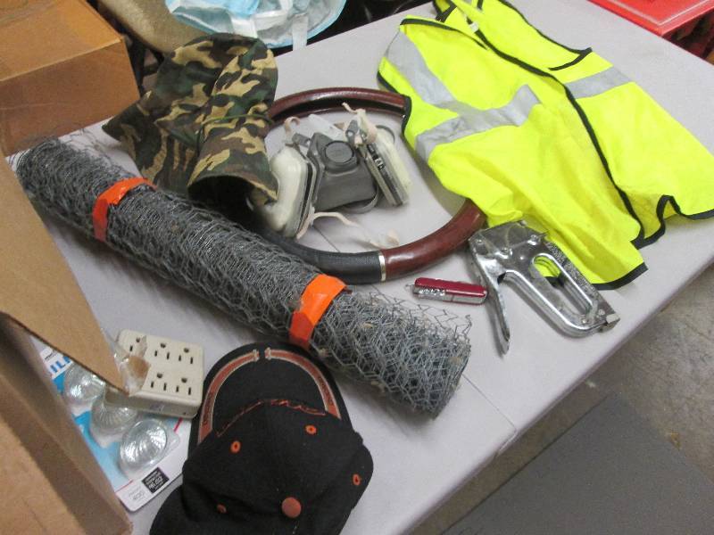 lot 69 image: Misc Lot  Chicken wire, small wren...