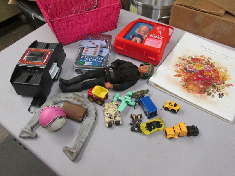 lot 104 image: Misc toys dominos, cars, soft base...