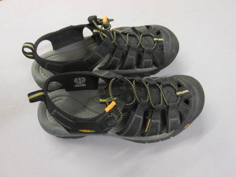 lot 122 image: Keehn Black Sandals Womens 11 EU 4...