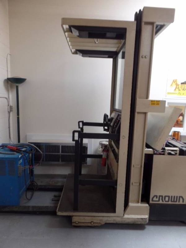 Crown Order Picker ABI 342 Material Handling and 
